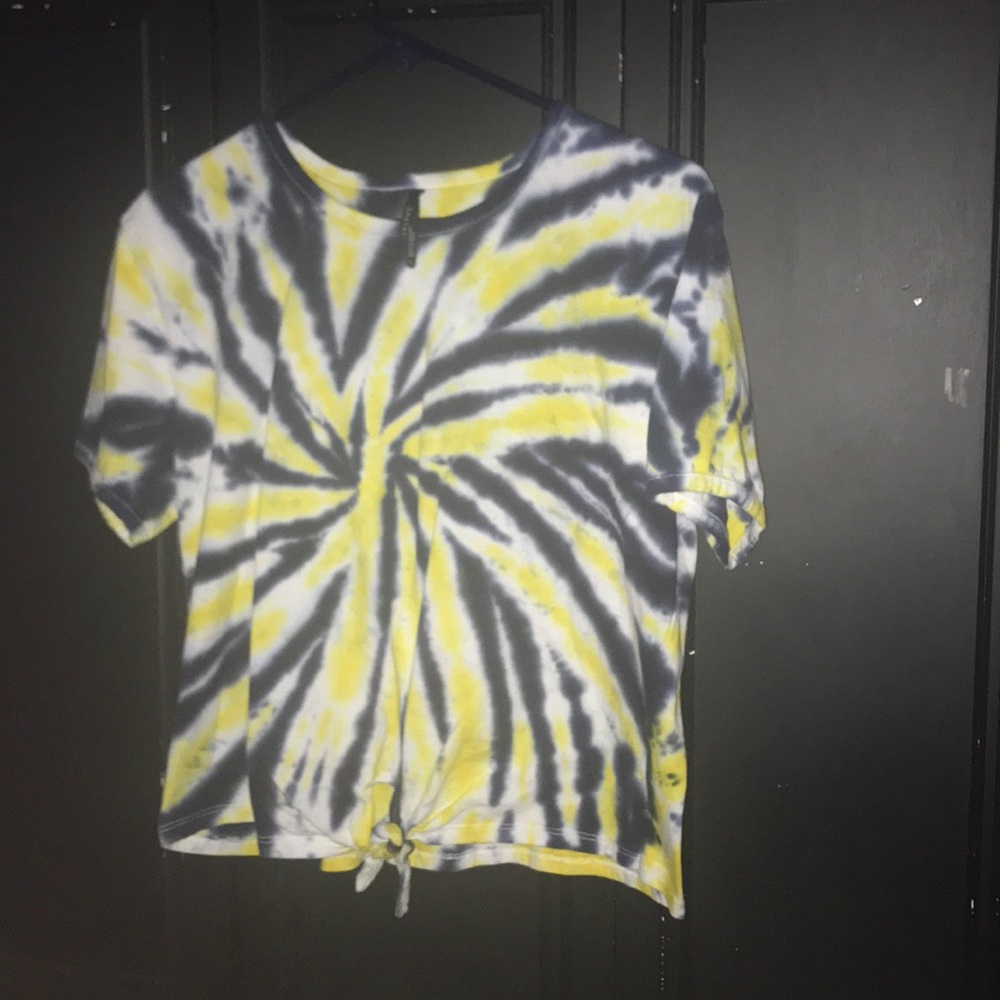 Zumiez blue, yellow & white tie dye tee